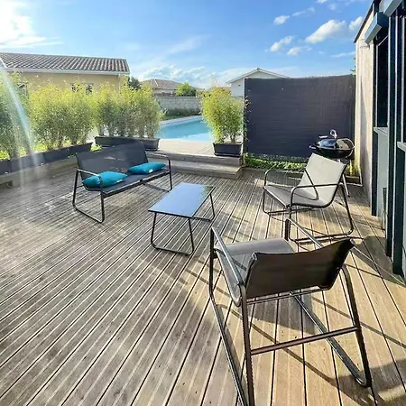 Maison Avec Piscine Holiday home *